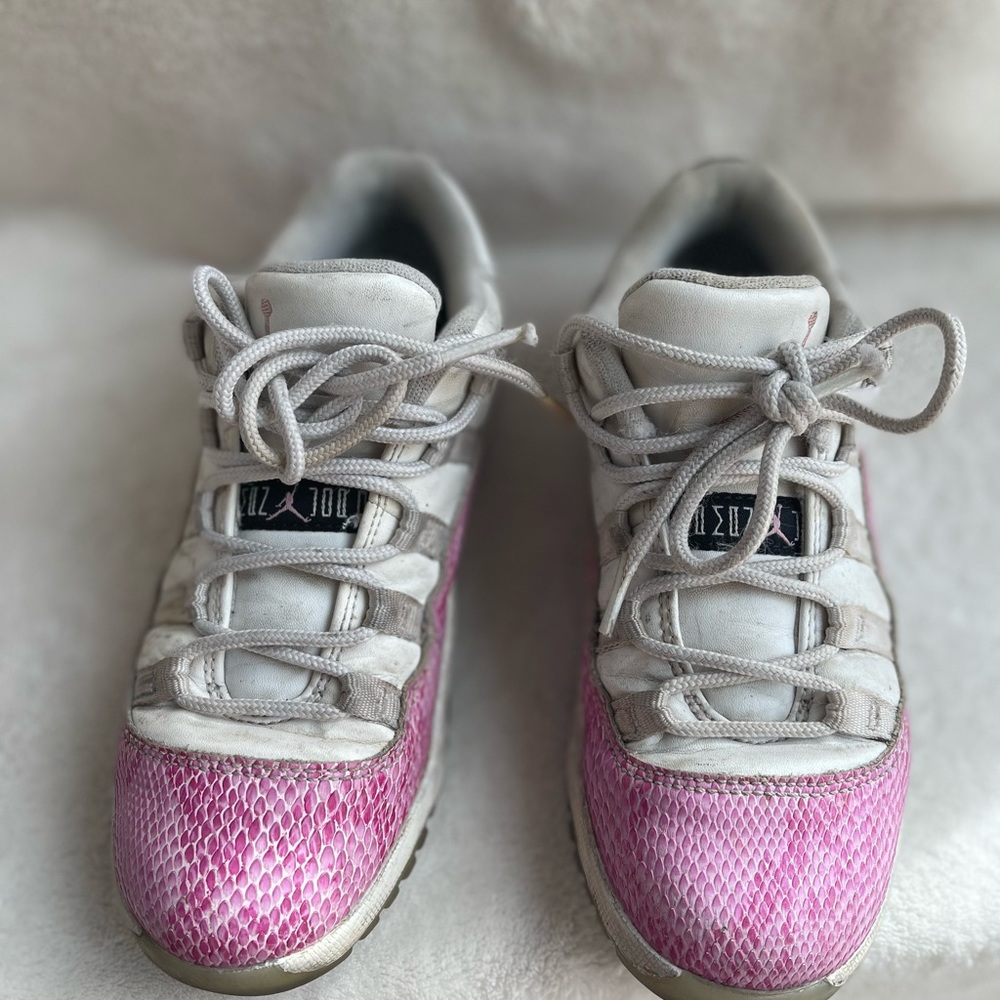 Air Jordan 11 Retro Low 'Pink Snakeskin'